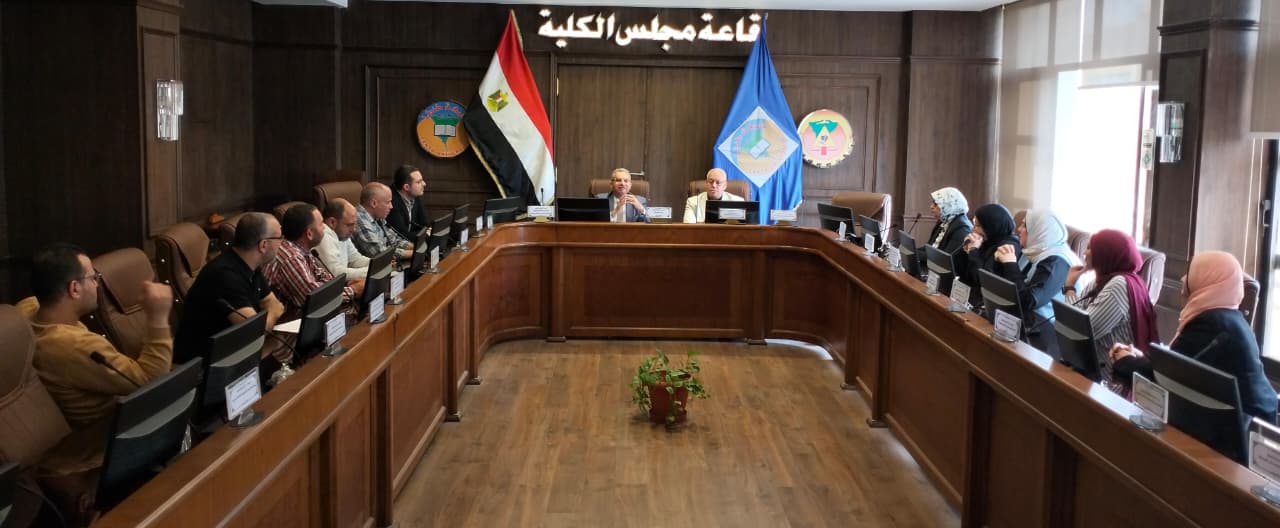 عميد هندسة طنطا يعقد اجتماعات موسعة لمتابعة جاهزية الكلية لاستيفاء متطلبات الاعتماد البرامجي والمؤسسي
